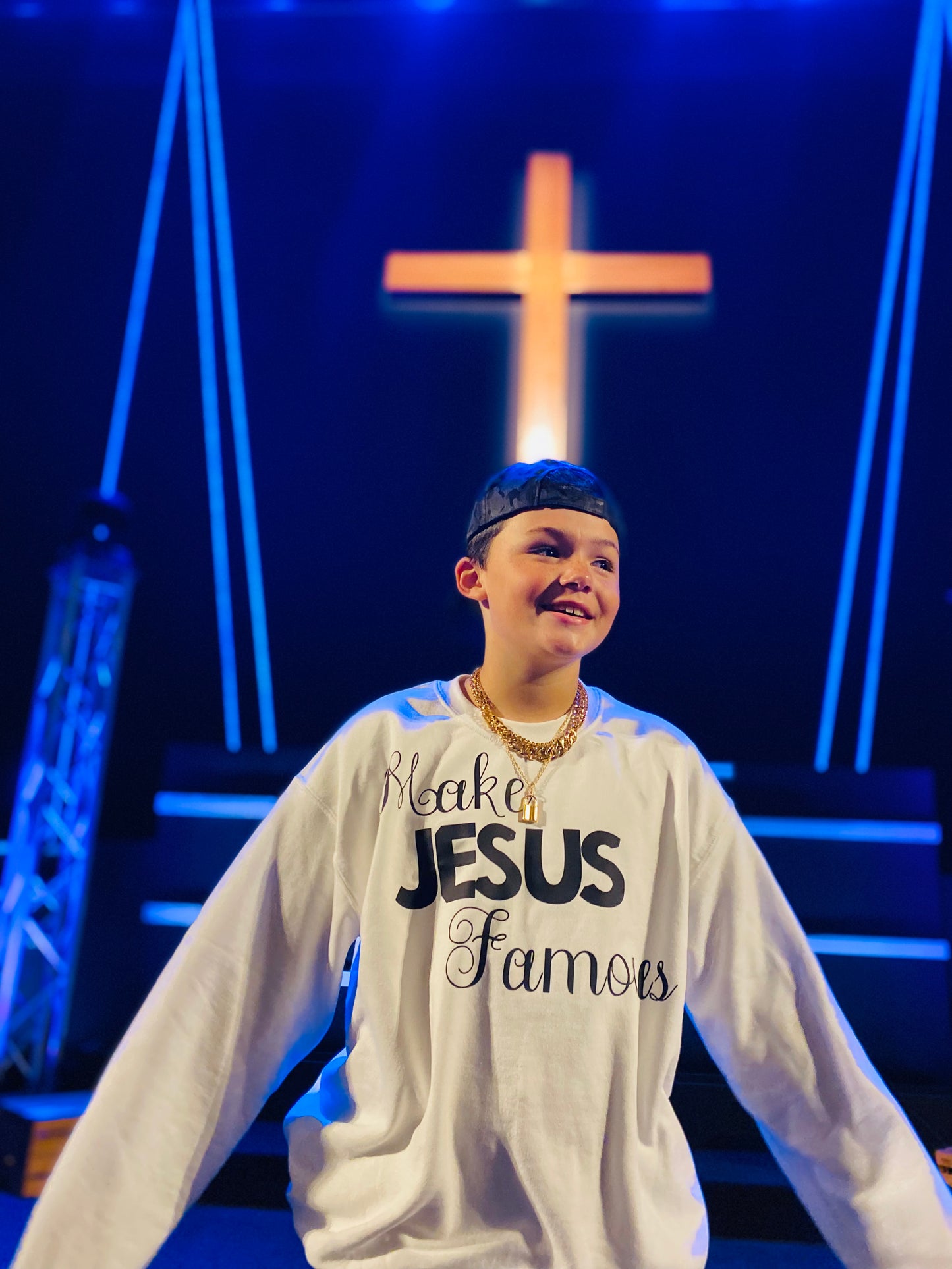 Youth Make Jesus famous
